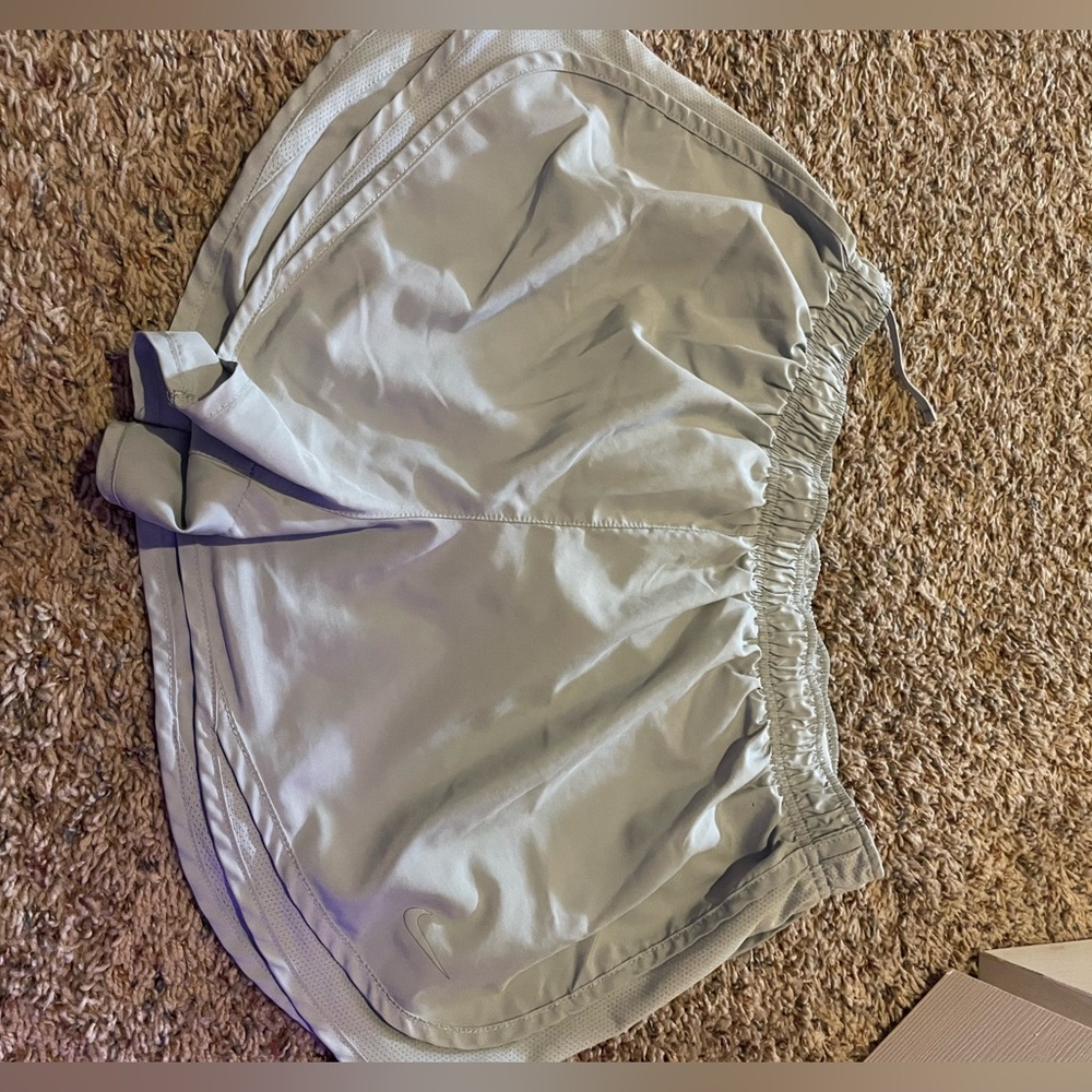 grey nike shorts